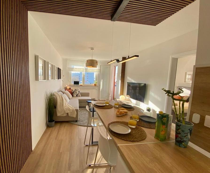 Delux Apartment La Arena With Private Garage Zagreb Exterior photo
